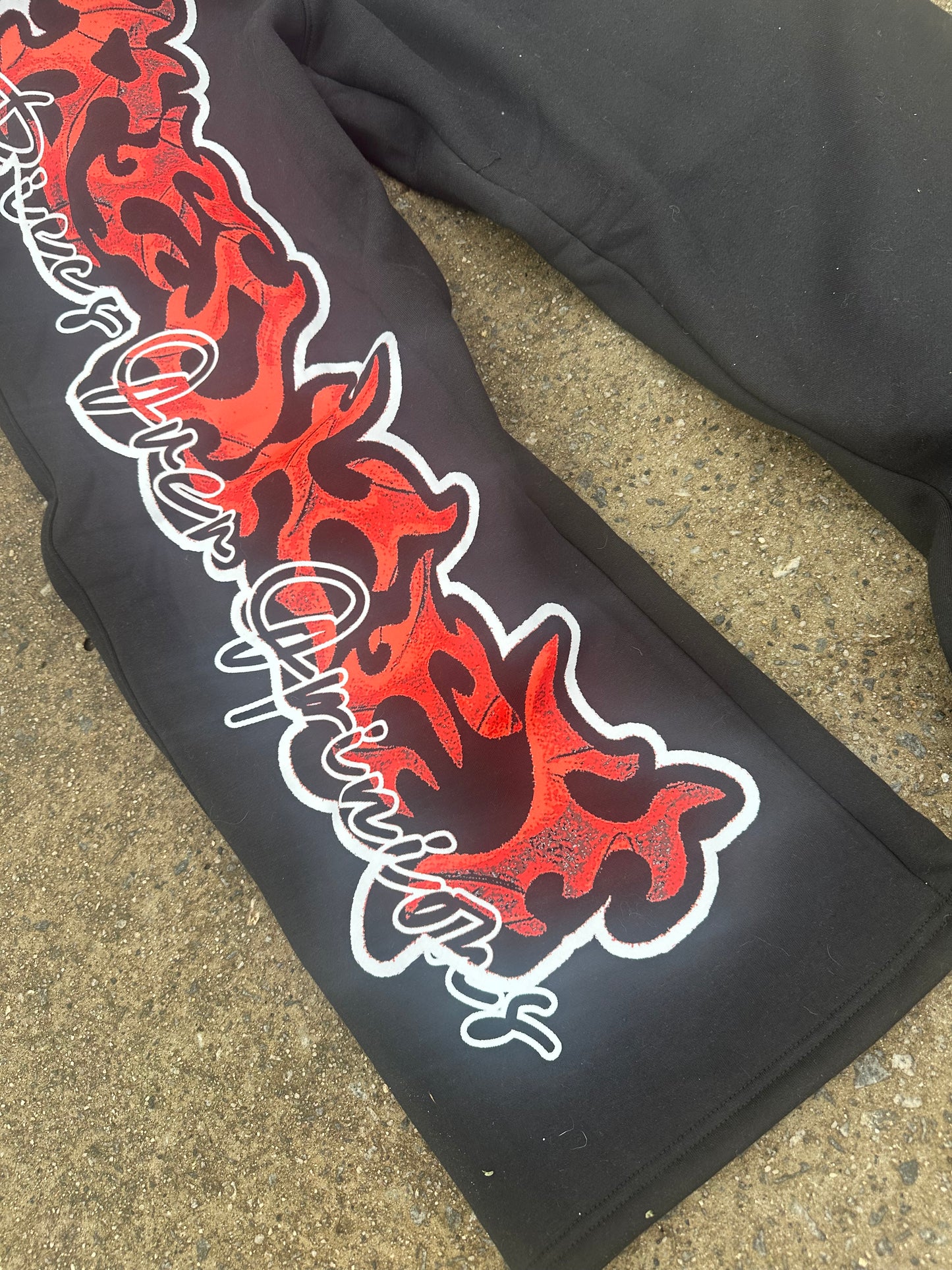 REDKEY ESSENTIAL SWEATS BLACK/RED