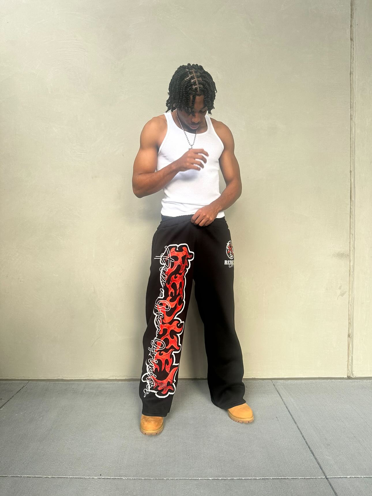 REDKEY ESSENTIAL SWEATS BLACK/RED