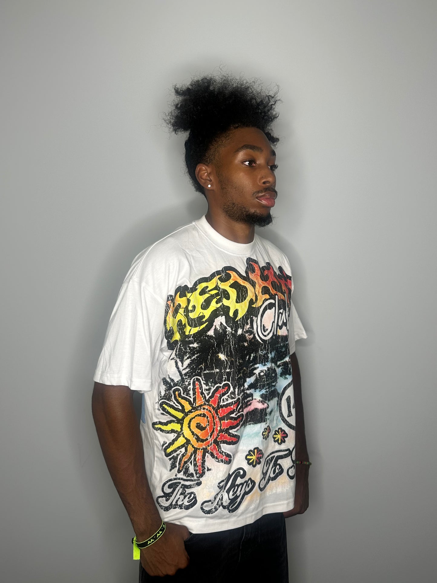 “KEYS TO PARADISE” TEE