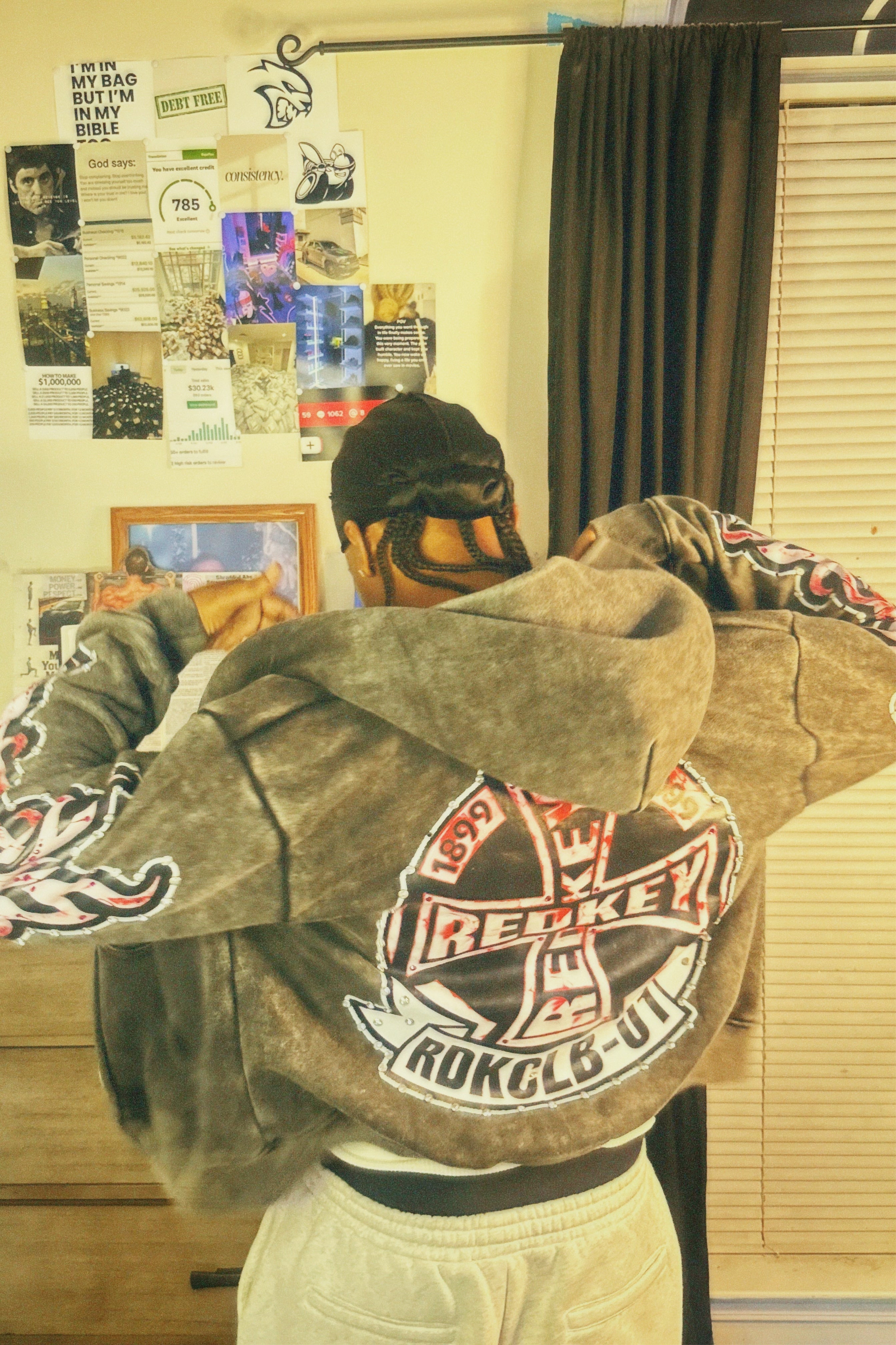 “ROGUE” ZIPUP PINK